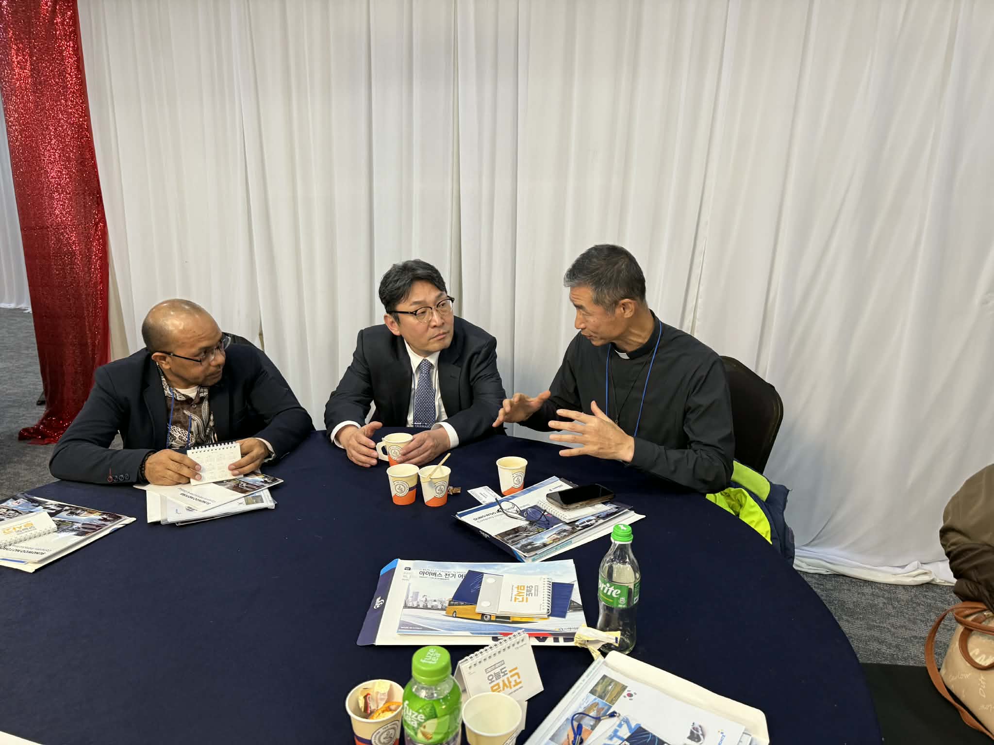 19ecdb04-3ff4-4f65-88df-f336cb4f4bbe